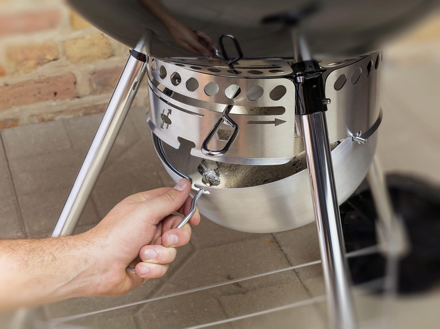 image:imageWeber MasterTouch Charcoal Grill 22Inch BlackSpring Green