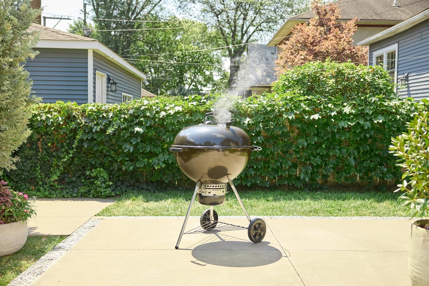 image:imageWeber MasterTouch Charcoal Grill 26Inch Smoke Gray