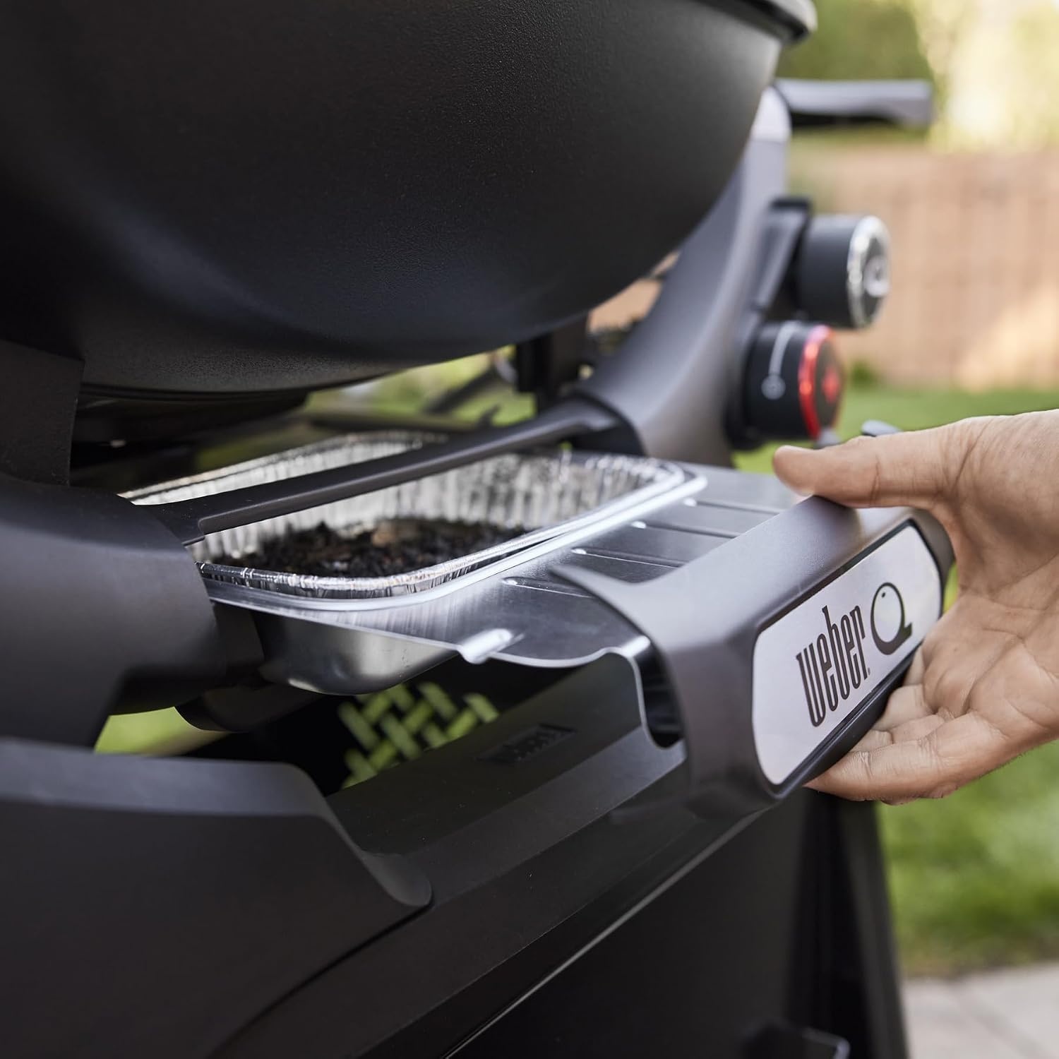 image:imageWeber Q 2800N Portable Grill Propane Grill Flame RedSmoke Grey