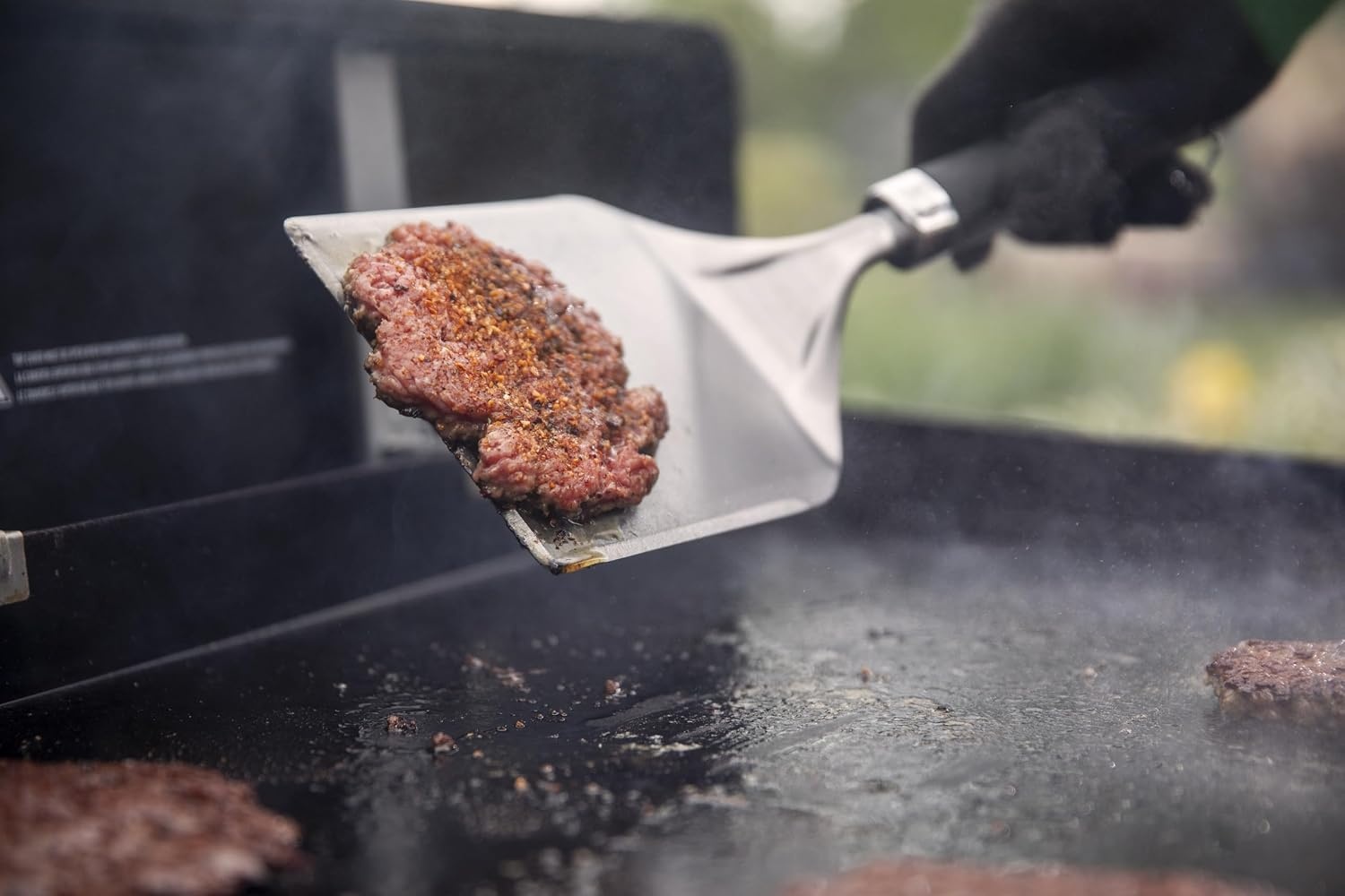 image:imageWeber Smashed Burger Set Griddle Accessory