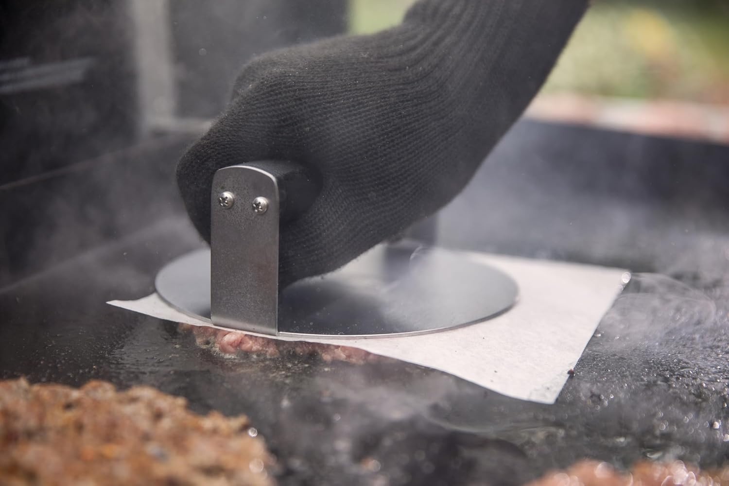 image:imageWeber Smashed Burger Set Griddle Accessory